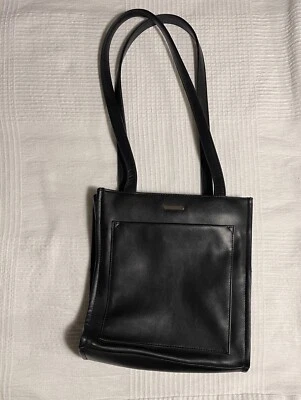 Bolso de Mano St. John's Bay Para Mujer Mediano Negro Cuero Sintético Foto 1 de 4