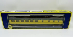 HO Scale AHM Rivarossi C&NW Smooth-Side Diner in Box - NICE! - Picture 1 of 2