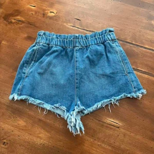 Womens BDG Small High Rise Denim Shorts Pull On Frayed Hem NWOT - Picture 1 of 4