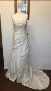Stunning Designer Never Worn Wedding Dresses. White / Cream / Cappuccino - Picture 1 of 23