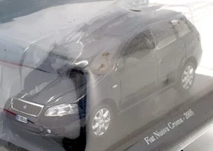 Hachette 1/43 Scale IR08094 - 2005 Fiat Nuova Croma - Black - Picture 1 of 2