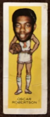 1973 Nabisco Sugar Daddy Pro Faces #17 Oscar Robertson Milwaukee Bucks - crease - Image 1 of 3