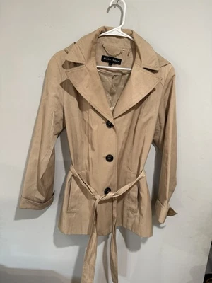 Ellen Tracy Women's Beige Trench Coat, Water Resistant, Lined Belted, Size S - Image 1 of 4