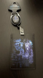 Epic Universe Frankenstein Manor Retractable Card Reel NUR FRANKENSTEIN MANOR! - Bild 1 von 2