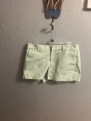 Pantalones cortos Banana Republic verde claro para mujer talla 8 Foto 1 de 4