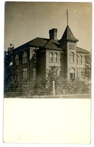 Melita School No. 440 41 Ash Street MELITA Manitoba Canada 1901-07 RPPC - Picture 1 of 2