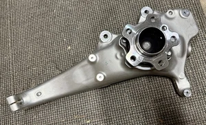 BMW 7 Series 740i i7 Driver Side Front Absorber Spindle Knuckle Hub Left 6898321 - Picture 1 of 7