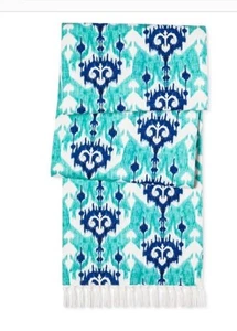 Threshold  Green Shapes Fringed Table Runner New - Picture 1 of 3