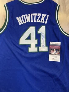 Dirk Nowitzki Signed Autograph Auto Dallas Mavs Mavericks Jersey JSA COA - Picture 1 of 3