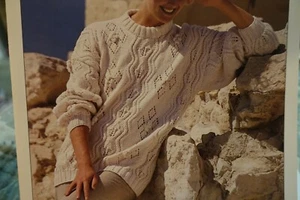 Hayfield Knitting Pattern 4379 Aran Sweater 34-40 - Picture 1 of 1