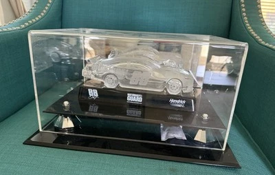Coche de cristal de la Guardia Nacional Dale Earnhardt Jr #88 con soporte Hendrick Motorsports AMP Foto 1 de 4
