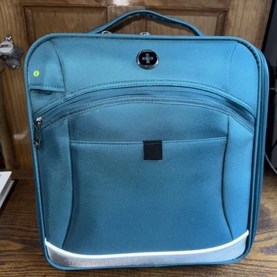 SWISS GEAR Checklite 14" Underseat Carry On Suitcase Softside Rollaboard - Image 1 of 4