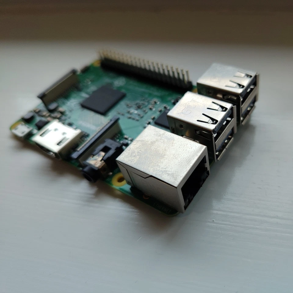 Raspberry Pi 3 Model B Rev 1.2 - Image 1 of 1