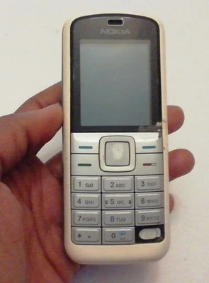 Nokia 5070 Telefono Cellulare vintage Senza Batteria - Per pezzi Di ricambio - Immagine 1 di 4