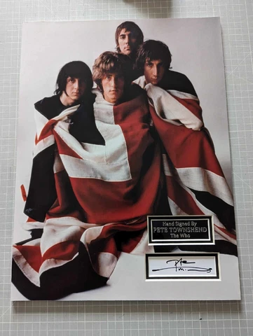 THE WHO SIGNED PHOTO.PETE TOWNSHEND SIGNED.MODS.COA.MODS Cover