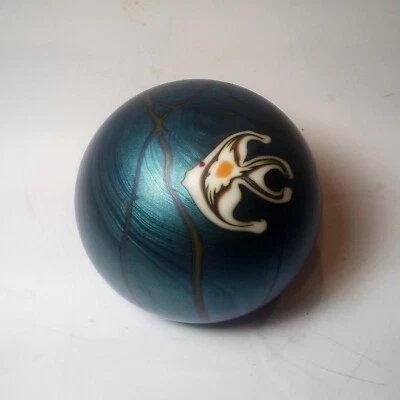 Pisapapeles vintage firmado SMYERS GLASS 77 Art Nouveau pluma tirada pez Foto 1 de 4