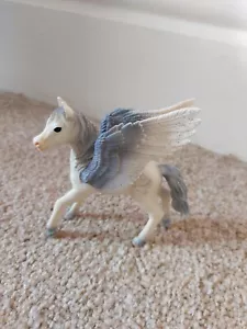 More details for schleich fantasy moon and stars white pegasus foal 70543