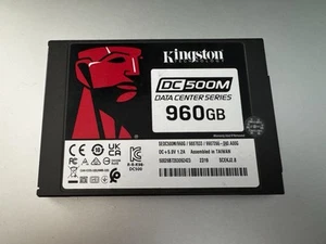 960GB Kingston Data Centre DC500M Enterprise Solid-State Drive SSD 2.5” (3) - Afbeelding 1 van 1
