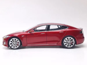 Tesla Model S P100D Multi Coat Red 1:18 Scale Diecast Model Car NEW - Picture 1 of 4