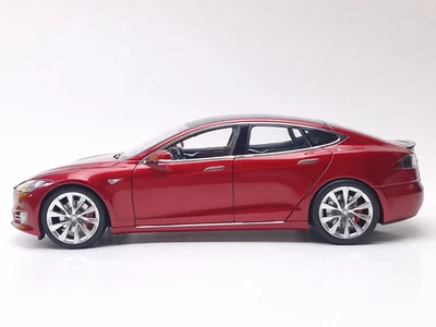 Tesla Model S P100D Multi Coat Red 1:18 Scale Diecast Model Car NEW - Image 1 of 4
