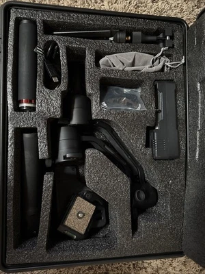 Estabilizador de cardán de mano Moza Air de 3 ejes AG01 Foto 1 de 4