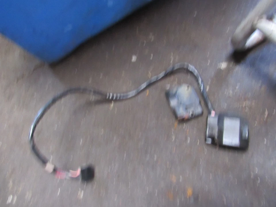 1982 yamaha xz550 vision right switch on off start 82 - Image 1 of 1