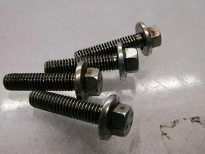 LDV Convoy Pilot MK3 2.4 TD Duratorq engine oil pump mount bolts 070905160 - Picture 1 of 4