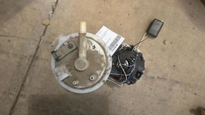 Used Fuel Pump fits: 2010 Chevrolet Malibu Pump Assembly 2.4L VIN 0 8th digit op - Изображение 1 из 4