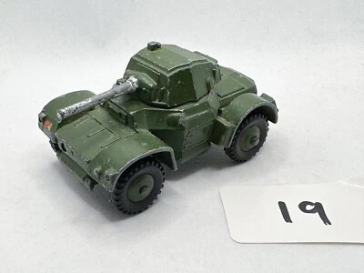 DINKY TOYS #670 DAIMLER MK II COCHE BLINDADO EJÉRCITO MILITAR FUNDIDO A PRESIÓN 1954 VERDE USADO Foto 1 de 4