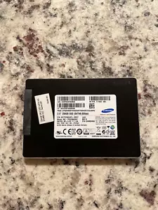 Samsung 2.5" 256GB SATA III 6Gb/s SSD - Picture 1 of 3