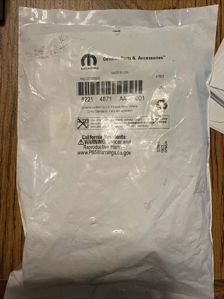 Fiat 500 X Jeep Renegade  Promaster City Bolt Type Wheel Lock Mopar 82214871AA - Image 1 of 3