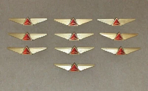Lot - 10 Delta Airlines Plastic Junior Pilot "Kiddie Wings" Pins / Pinbacks - Picture 1 of 2