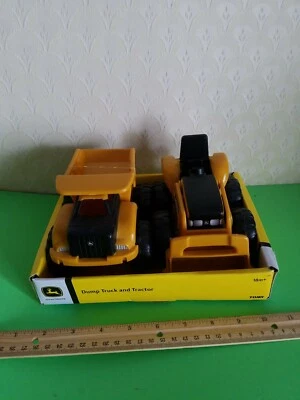 John Deere Dump Truck And Tractor. CONSTRUCTION STYLE Ages 18M+ Safe,durable+Fun - Image 1 of 4