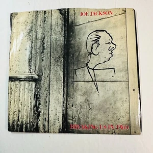 Joe Jackson Breaking Us In Two 7" Vinyl Single AM Records 1982 45 RPM Record - Foto 1 di 3