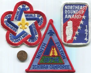 P042 BSA Boy Scouts, Otetiana 1974, North Fulton, Northeast Roundup, 3 toppe - Foto 1 di 2