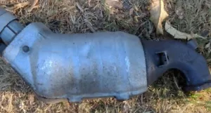 1x Scrap OEM Catalytic Cat Converter Mitsubishi Triton - Picture 1 of 2