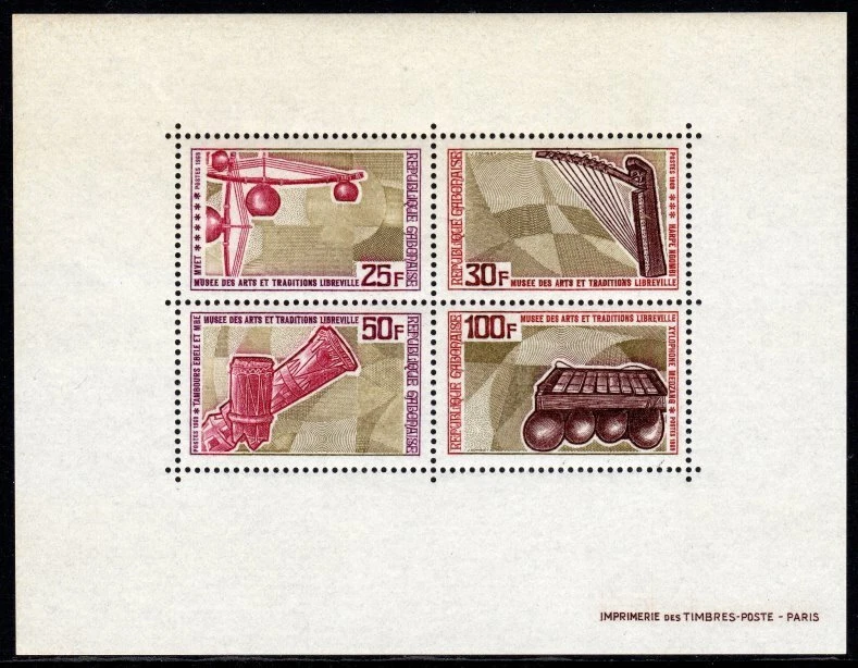 Gabon Scott # 243a VF MNH 1969 Musical Instruments Miniature Sheet - Imagem 1 de 1