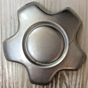 Tapa central de metal para llanta de aleación Renault Megane Coupe 2.0 77008349846b - Imagen 1 de 9