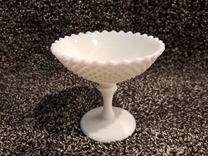 Vintage Milk Glass Pedestal - 1950s Westmoreland Hobnail Diamonds & Sawtooth Rim - Picture 1 of 10