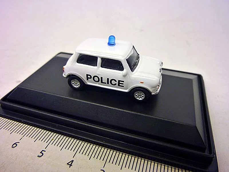 25436 SCHUCO 1:87 Mini Cooper Police Austin Morris - Bild 1 von 1