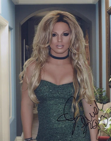 Derrick Barry Britney Spears impersonator (RuPaul's Drag Race) signed 8x10 photo Cover