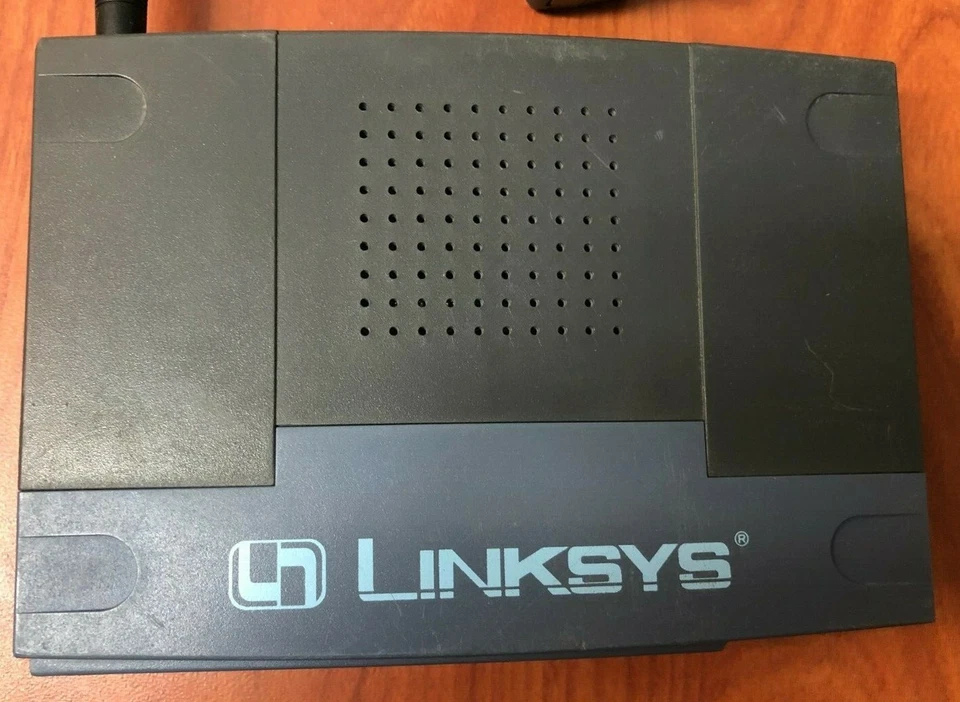 Cisco Linksys EtherFast EFAH08W Ver 2.0 8-Port Workgroup Hub with AC Adapter - Image 1 of 4