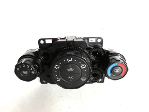 GENUINE FORD FIESTA MK7 HEATER DIALS CONTROLS 8A6T 19980 BE 08-12 - Picture 1 of 3