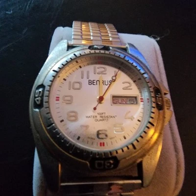 Reloj Hombre Benrus BNW25403W Acero Inoxidable Impermeable 100FT Sin Batería Sin Prueba Foto 1 de 4