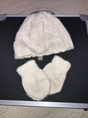 OLD NAVY Cream Cable Knit Hat w/Mittens, Size 6-12 months - Image 1 of 4
