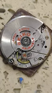 MOVIMENTO SEIKO 5216 Non Funzionante Buon Bilanciamento con Quadrante per Ricambi - Foto 1 di 6