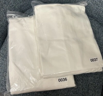 Par de sillas laterales de comedor largas clásicas Pottery Barn funda sarga blanca Foto 1 de 4