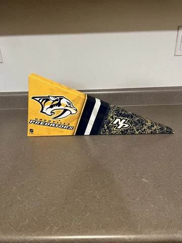 Nashville Predators Canvas Pennant Cover