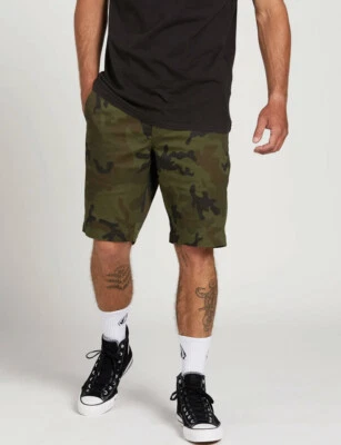Volcom Vmonty Stretch 22" Mens Camo Shorts Size 30 - NEW w/Tags - MSRP $50 - Image 1 of 4