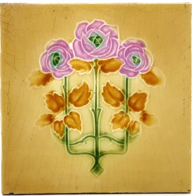 Azulejo de chimenea Art Nouveau recuperado mayólica triple floral T A Simpson C1909 Foto 1 de 3